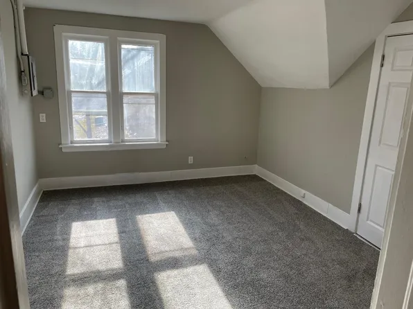 1190 Forest St #2, Saint Paul, MN 55106