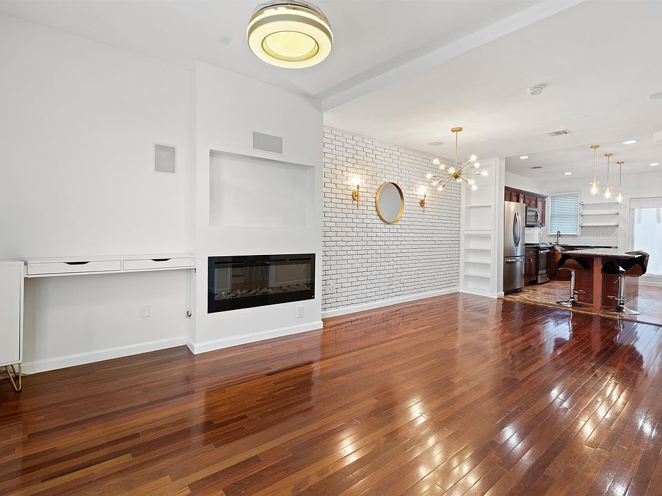 1st image of 42 Union St APT 2