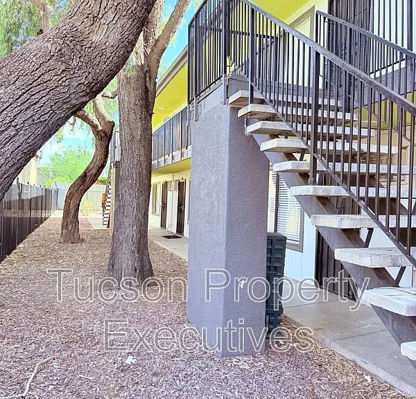 3810 E Monte Vista Dr #206 — Photo 1
