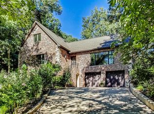 2 Cypress Ln, Dune Acres, IN 46304