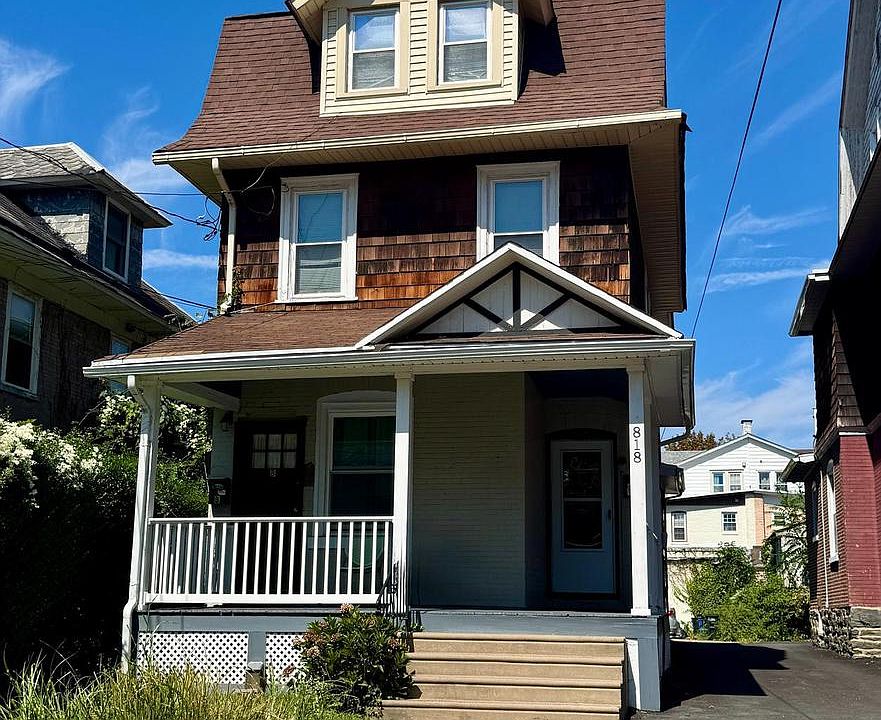 1st image of 818 Clifford Ave