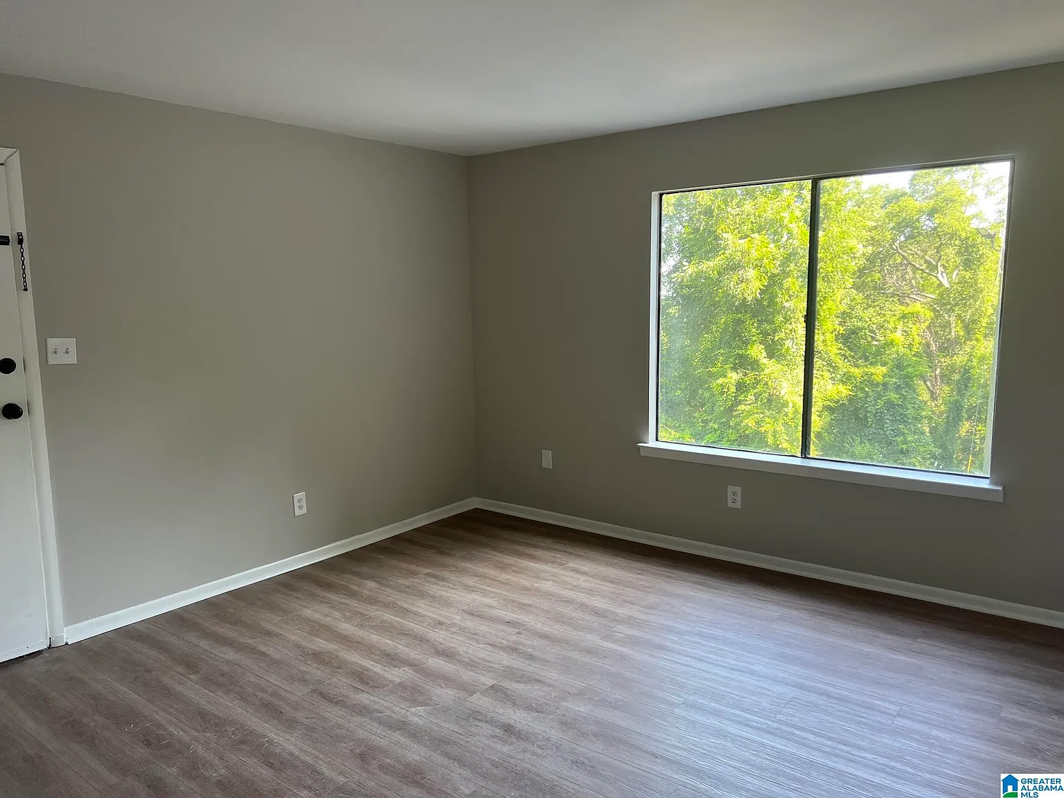 1 bed, 1.0 bath, 640 sqft, $900 — Photo 3
