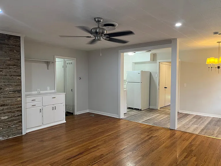 125 S Milton St — Photo 2