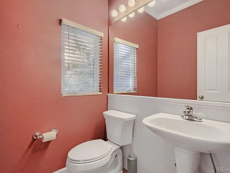 1635 N Franklin St — Photo 14