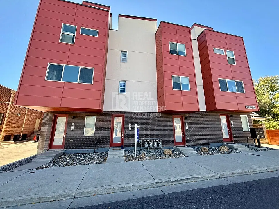 1906 W 38th Ave