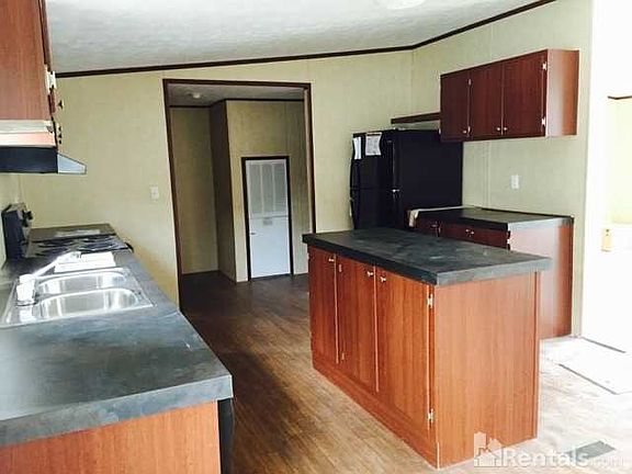 3rd image of 13706 Sandos Dr