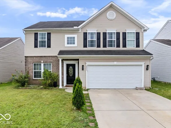 8421 Gates Corner Dr, Camby, IN 46113