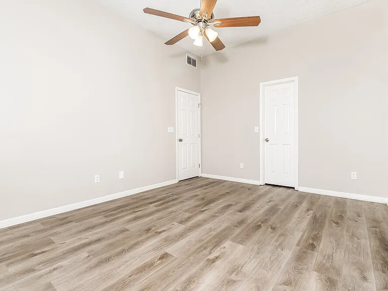 1724 Gardenstone Dr — Photo 8