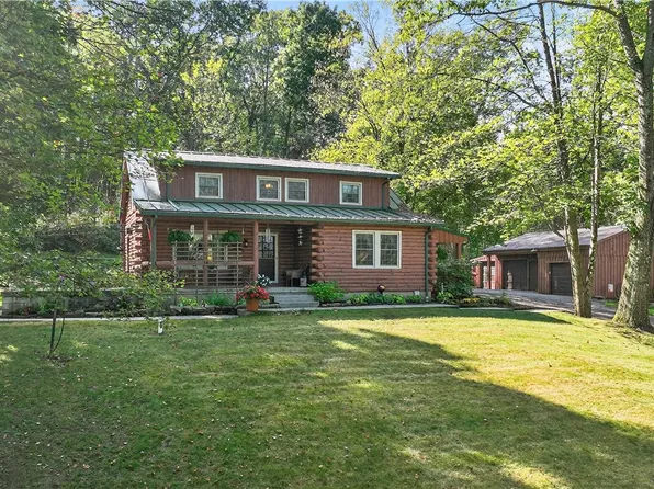 194 Foster Rd N, Beaver Falls, PA 15010