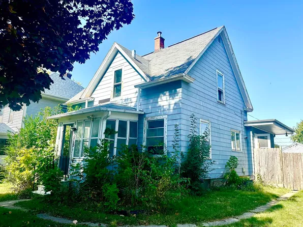 915 Forest Ave, Waterloo, IA 50702