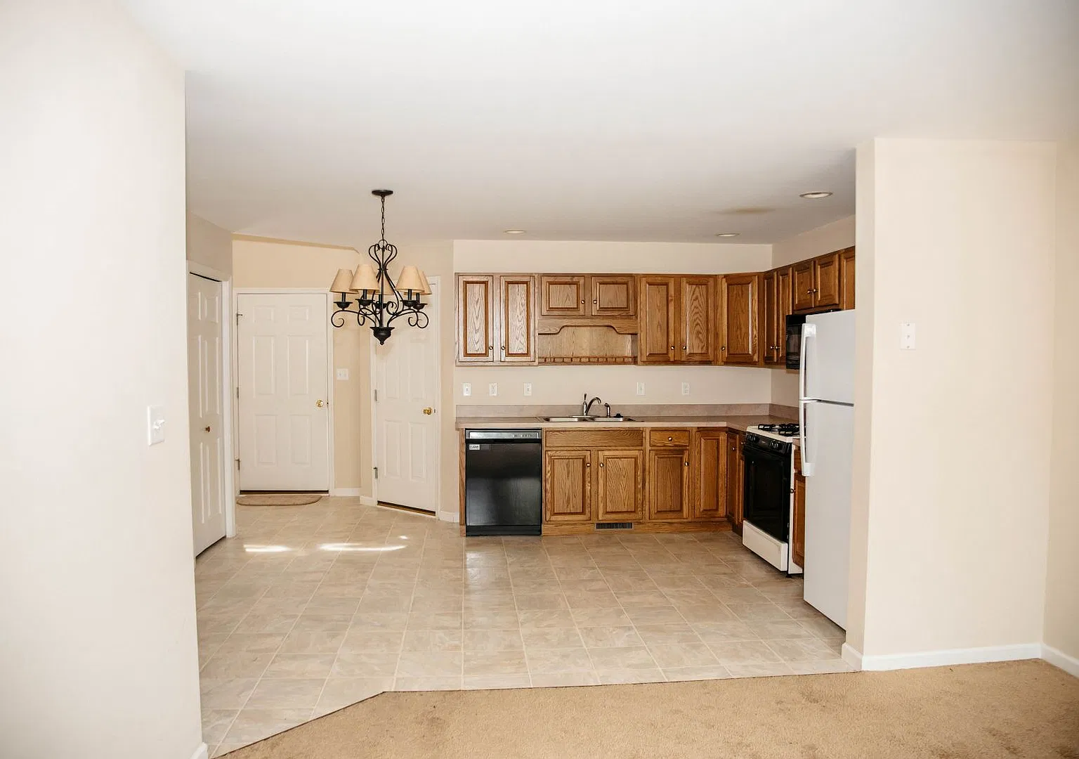 746 Mount Gretna Rd — Photo 4