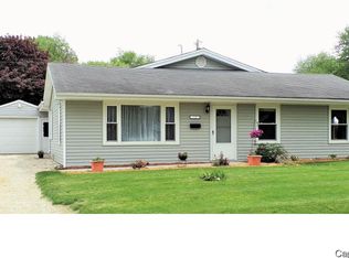 1327 Lincoln Rd, Monmouth, IL 61462