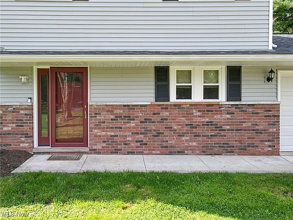3rd image of 4759 Edna Dr