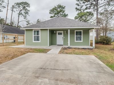 2009 Barracuda Dr, Gautier, MS, 39553