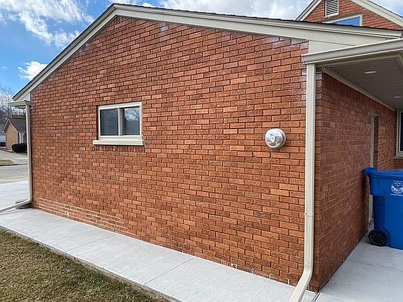 3rd image of 21030 Brooklawn Dr