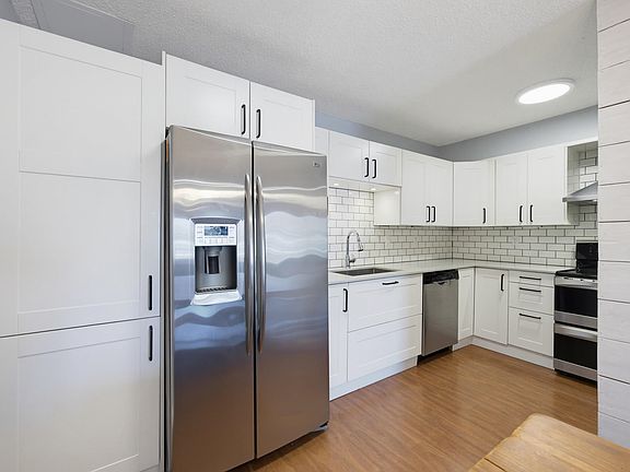 3rd image of 4716 48b St