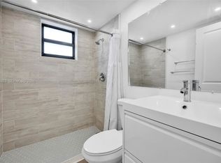 1530 SW 2nd St APT 301, Miami, FL 33135