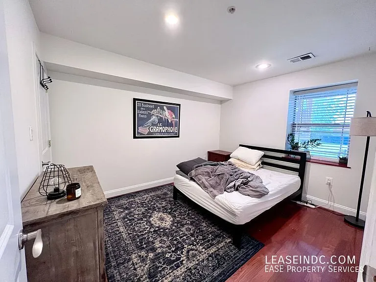 3573 Warder St NW #4 — Photo 15