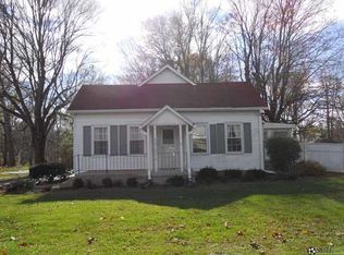 8323 E 25th St, Columbus, IN 47203