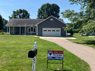 9710 Campbell Ln, Bellevue, MI 49021