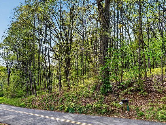 4th image of 184 Long Lane Rd