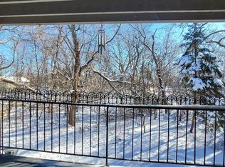 1855 Silver Bell Rd APT 218, Eagan, MN 55122