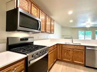 1980 NE Zachary Ct APT 3, Bend, OR 97701