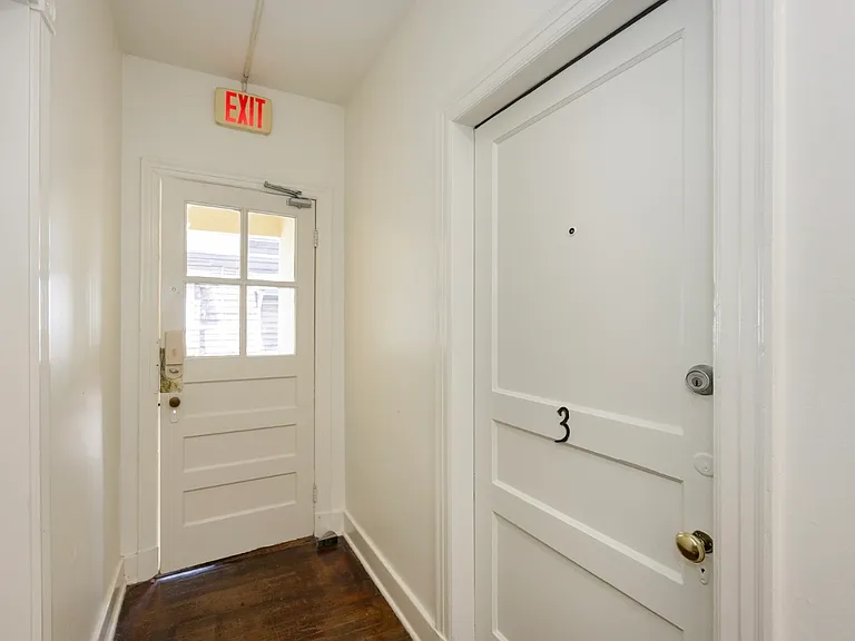 805 Spanish Town Rd #3 — Photo 10