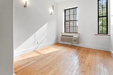 Rented by Safdie Realty Group