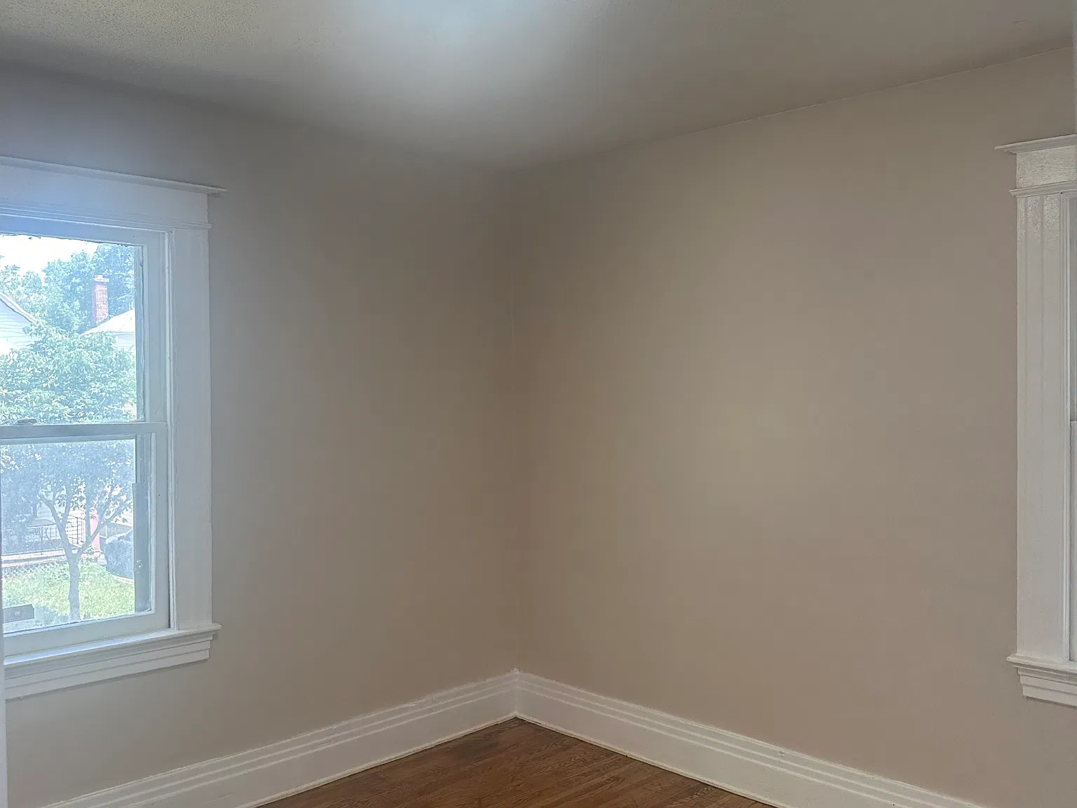 511 Melville St — Photo 2