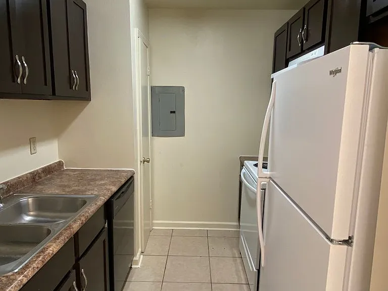 2059 Mariner Dr — Photo 4