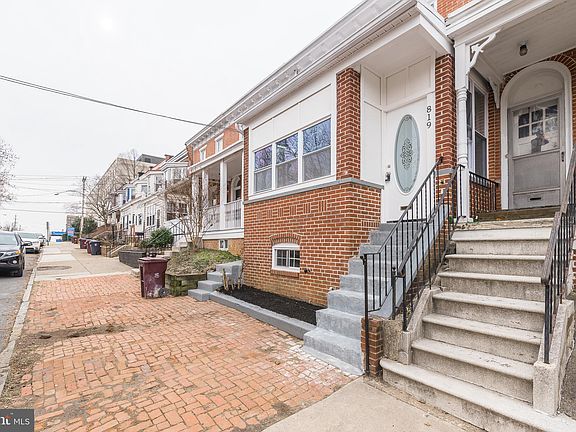 2nd image of 819 N Clayton St