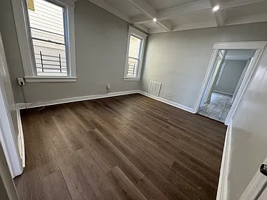 433 S 16th St #1 — photo 3 of 8
