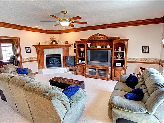 5th image of 10708 Country Walk Ct