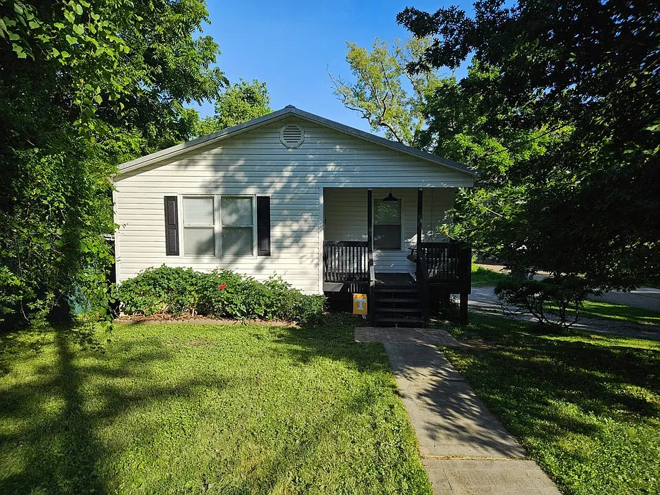 306 Avenue B