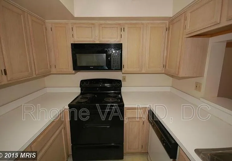 2400 Clarendon Blvd #903 — Photo 6