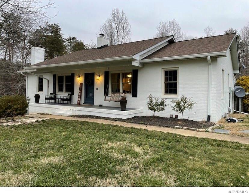 1st image of 1612 Lakeside Dr