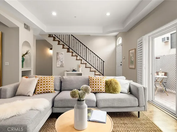14249 Dickens St Unit 102, Sherman Oaks, CA 91423