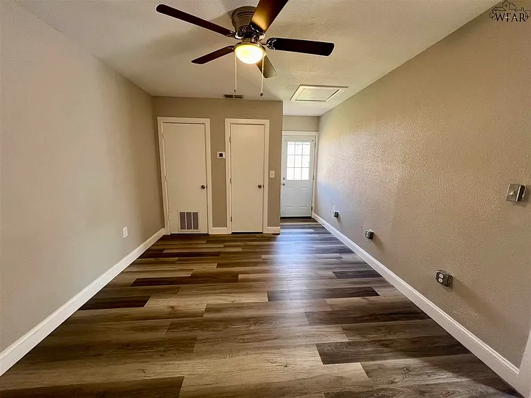 2405 Bullington St — Photo 6