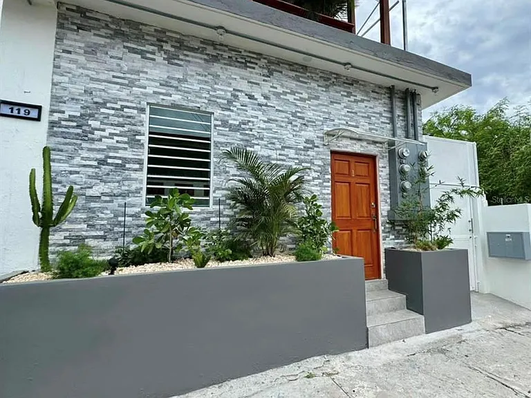 119 Santa Cecilia — Photo 1