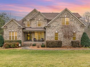 668 Briarwood Dr, Clover, SC 29710