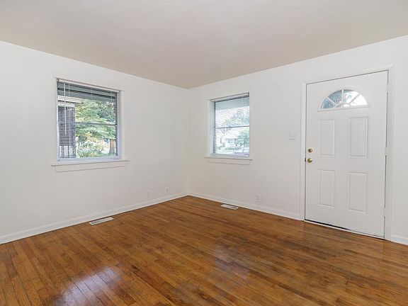 5th image of 2509 Richmond Ave