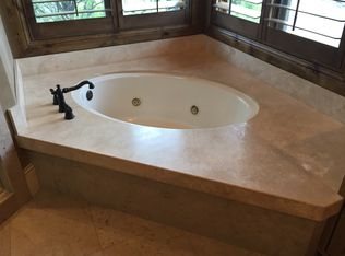 633 S Lofty Ln, North Salt Lake, UT 84054