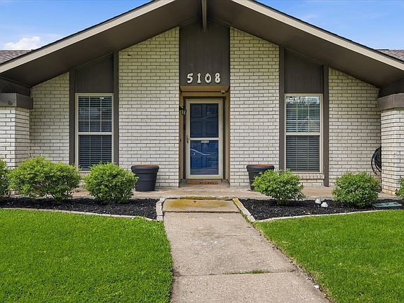 2nd image of 5108 Brandenburg Ln