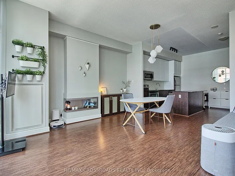 112 George St S #S805 — Photo 8