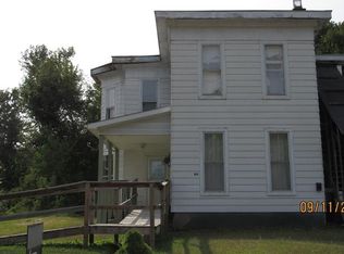 30 Cedar Ct, Geneva, OH 44041