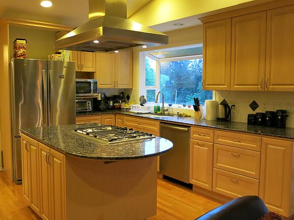 4th image of 7212 91st Ave SE