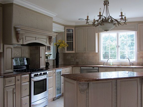 Newer kitchen. Granite...   