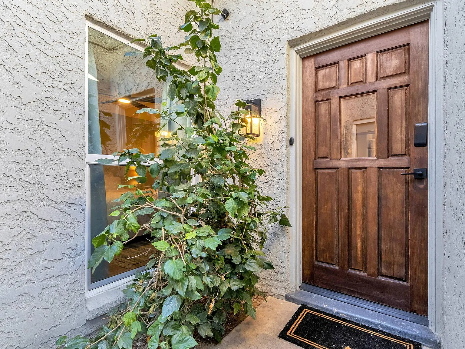 2 bed, 1132 sqft, $2,600 — Photo 2