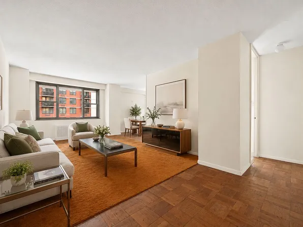 300 E 40th St APT 4T, New York, NY 10016